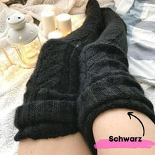 Lade das Bild in den Galerie-Viewer, Kuschelige Overknee Socken