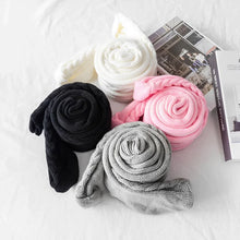 Lade das Bild in den Galerie-Viewer, Kuschelige Overknee Socken