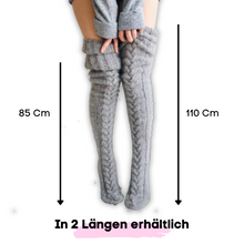 Lade das Bild in den Galerie-Viewer, Kuschelige Overknee Socken
